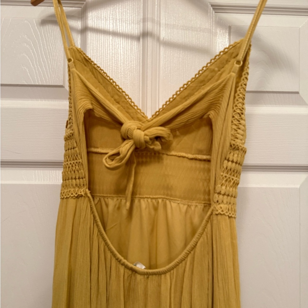 No Comment Women’s Mustard Yellow Spaghetti Strap Backless Maxi Dress Large